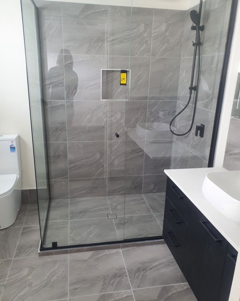 Budget-Friendly Bathroom Renovation: Tile Selection Tips
